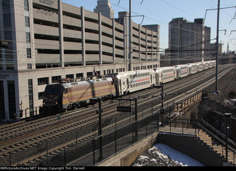 NJT 4636 comes east